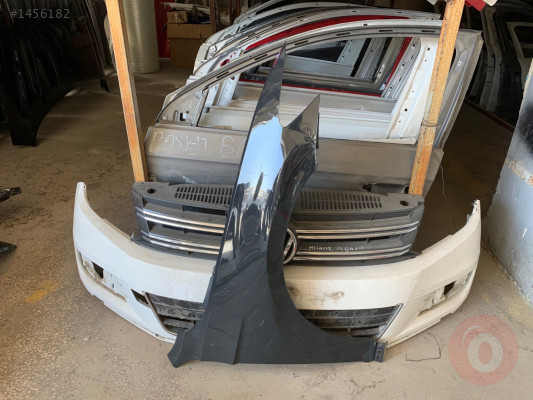 VOLKSWAGEN PASSAT B8 ÇIKMA FÜME SAĞ ÇAMURLUK