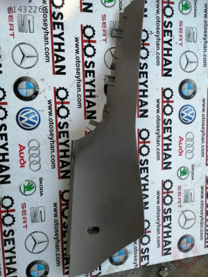 1K1863045 volkswagen golf 6 orta konsol sol yan kaplaması