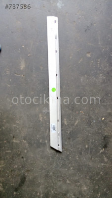 MERCEDES B SERİSİ W245 SOL ARKA KAPI BANDI 09-11