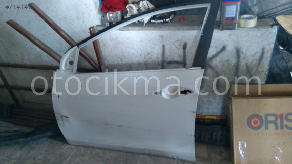 HYUNDAI İ30 SOL ÖN KAPI 2013