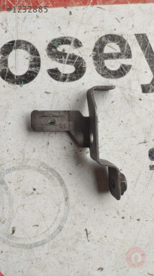 04L971501 vw golf 7 motor tesisat tutucu