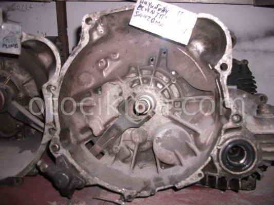 ELANTRA 1.6