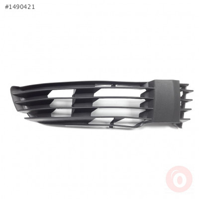 PASSAT 01-05 SAĞ SİS FAR ÇERÇEVESİ SİSSİZ 	3B0853666H