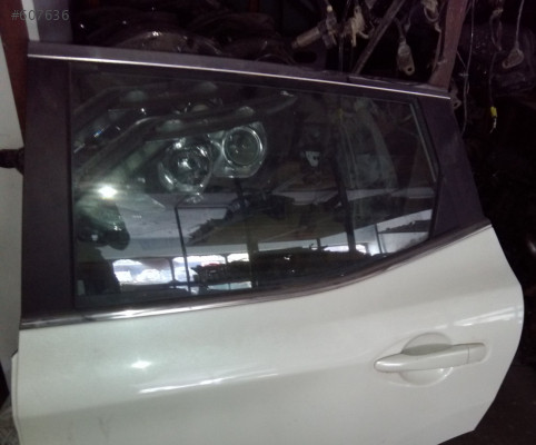 2016 MODEL NİSSAN QASHGAİ ÇIKMA SOL ARKA KAPI CAMI.