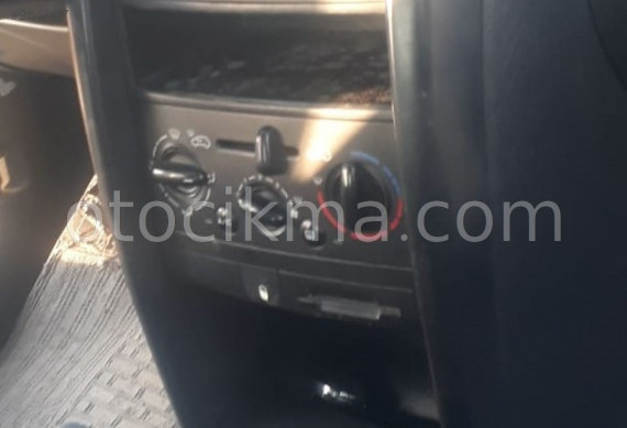 2009 peugeot 207 1.4 benzinli çıkma klima kontrol paneli