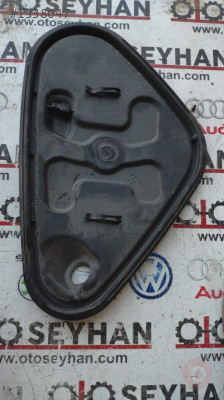 3G0839915B vw passat b8 arka sol kapı iç ayırma kapağı
