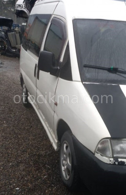 2002 model peugeot expert 1.9 dizel çıkma sağ yan panel