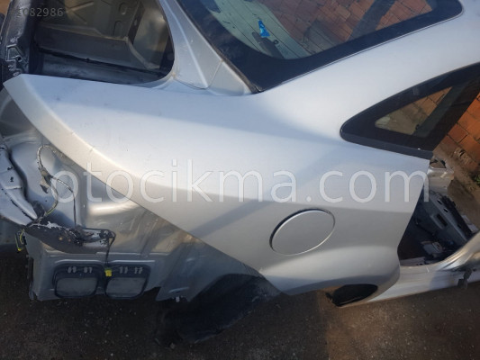 Fiat Linea Sağ Arka Çamurluk Hatasız Orijinal Çıkma