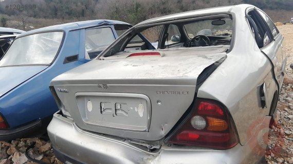 chevrolet evanda çıkma bagaj kapağı.