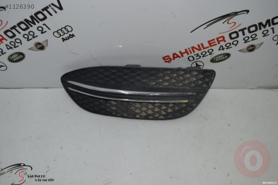 MERCEDES C SERİSİ A205 W205 SAĞ ÖN SİS FARI ÇERÇEVESİ