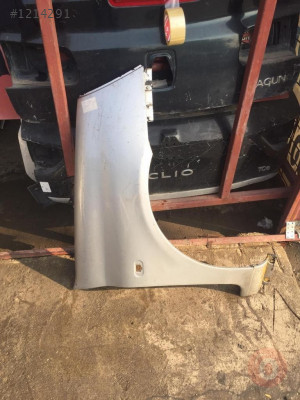 RENAULT CLİO SAĞ ÇAMURLUK