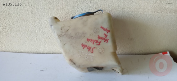 Skoda Felicia Cam Silecek Su Bidonu