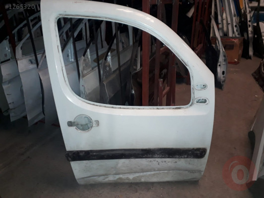 2008 fiat doblo sağ ön kapı 750 tl
