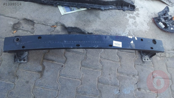 çıkma toyota corolla ön tampon demiri