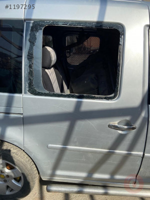 VOLKSWAGEN CADDY SAĞ ARKA SÜRGÜLÜ KAPI