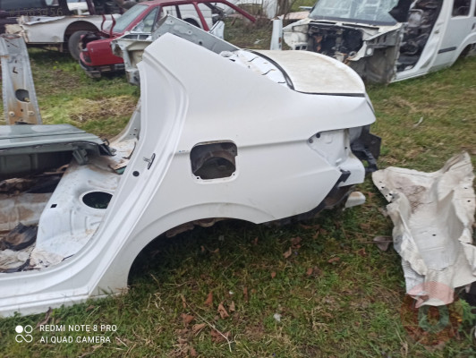 301 sol arka çamurluk