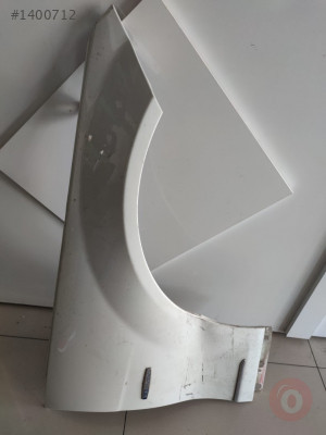 Mercedes C Serisi  W204 Sağ Ön Çamurluk