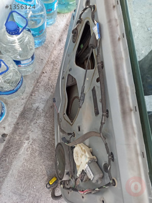 RENAULT LAGUNA 3 SOL ARKA KAPI TESİSATI