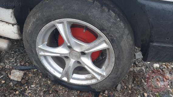 2000 model peugeot partner 1.9 d çıkma çelik jant