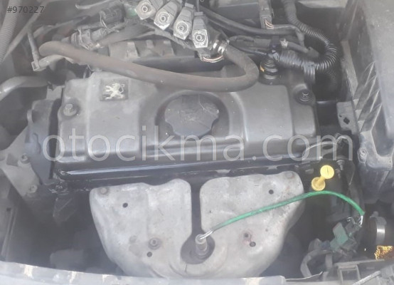 2009 model peugeot 207 1.4 çıkma motor