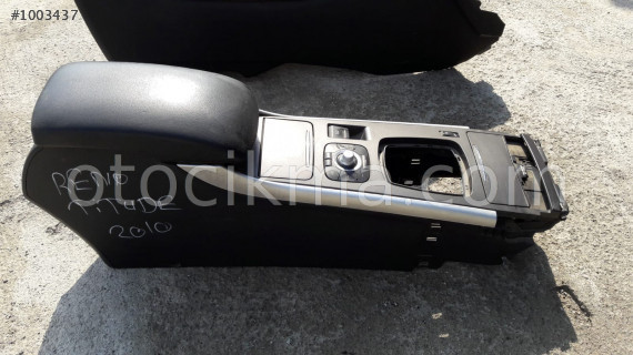 RENAULT LATİTUDE ORTA KONSOL ÇIKMA PARÇA