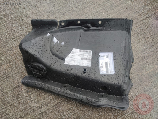 BMW X5 E70 Sol Çamurluk Kaplaması 51717325401