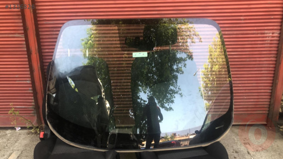 Nissan Juke Ön Cam Hatasız Orjinal Çıkma