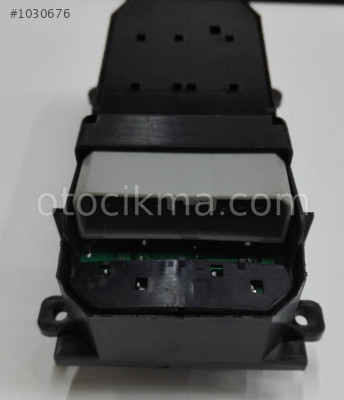 Honda Civic Ön Sol Cam Düğmesi 2006 Sonrası
