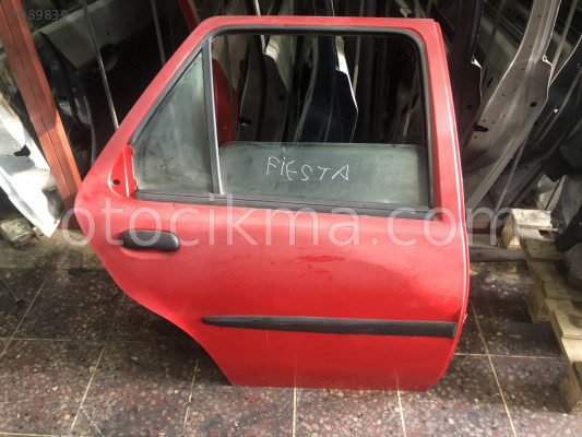 FORD FİESTA 1998-2000 MODEL SAĞ ARKA KAPI HATASIZ