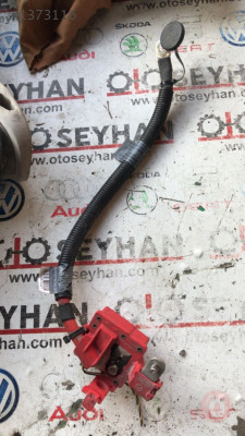 10304410 9217004 9217004-01 bmw x5 e70 akü kutup başı artı