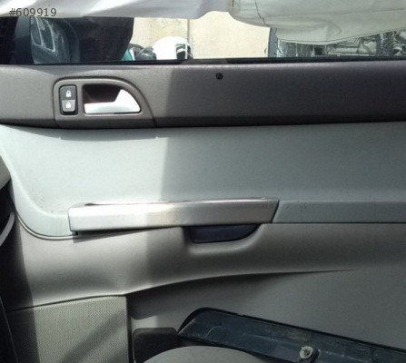 2007 VOLVO S40 HATASIZ ÖN KAPI KOLÇAĞI.