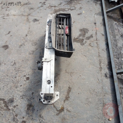 Renault Clio 4 çıkma ön Tampon demiri