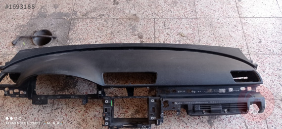 Passat B6 dolu torpido hatasız orj çıkma