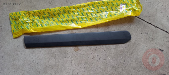 Doblo sağ arka kapı bandı OEM 735497901