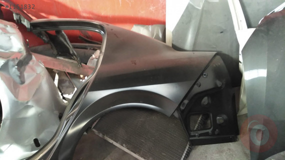 Renault meğan 2 sol arka çamurluk