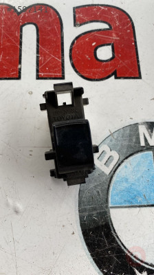 toyota corolla 2008 sağ ön kapı tekli cam düğmesi