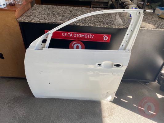 FİAT EGEA SOL ÖN KAPI ÇIKMA ORJİNAL BEYAZ