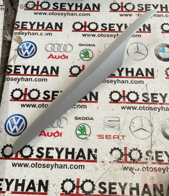 51422991389 bmw x1 E84 sol ön kapı kartonu çıtası