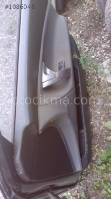 nissan primera sökme sağ ön kapı döşemesi