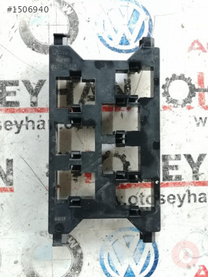 1T1941379 volkswagen caddy siğorta kutusu röle tutucu