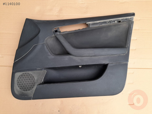 AUDİ A3 04-12 KAPI DÖŞEMESİ SAĞ ÖN (SİYAH) 8P4867104G WFA