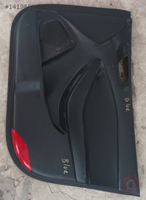 Hyundai Accent blue orijinal çıkma sağ ön kapı kartonu