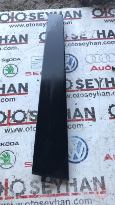 3B0839902 vw passat b5 sağ arka kapı dış direk kaplaması