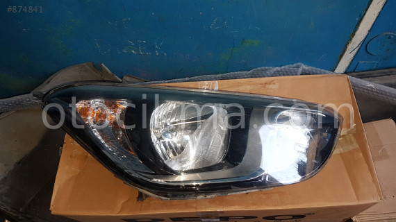 2013 HYUNDAİ İ20 SAG FAR OTOBEKİR