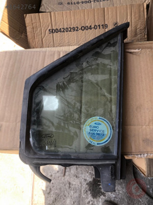 Courier çıkma sol ön kelebek cam