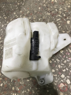 Opel corsa d silecek su deposu tek çıkış motor