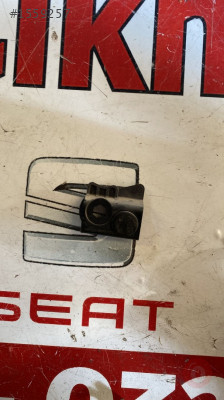 6Q1721232A seat cordoba 2006 debriyaj pedalı merkez tutucu