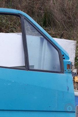 Mercedes sprinter 412 çıkma sağ ön kelebek camı
