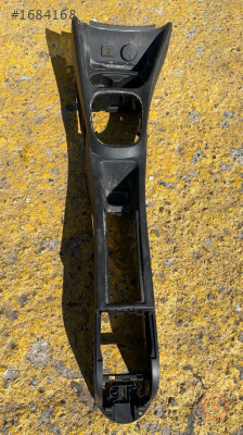 OPEL CORSA E ORTA KONSOL SÖKME 13390674 CANCAN OPEL