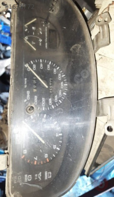 Mazda 323 hb km Saati